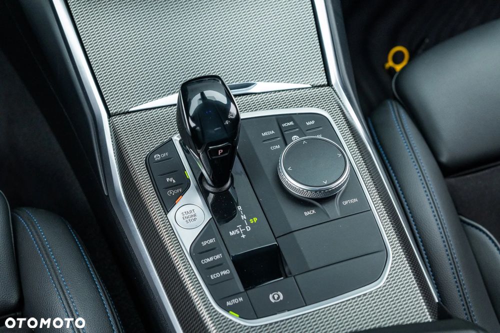 BMW Seria 3 330i xDrive M Sport - 14