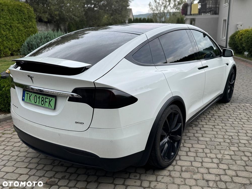 Tesla Model X Long Range Plus - 7