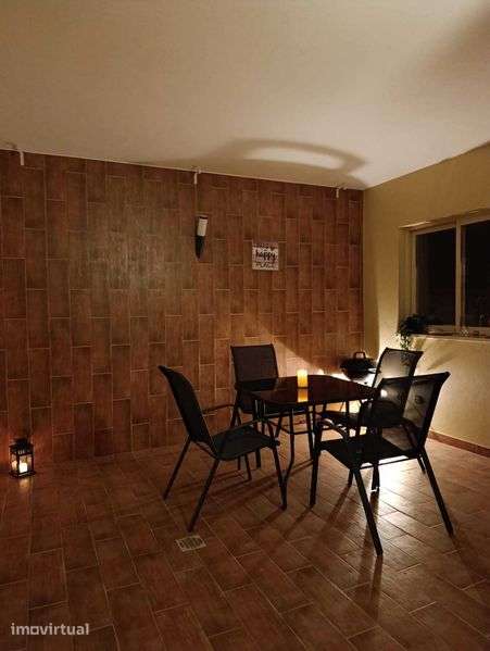 T2 Excelentes áreas, Garagem, Piscina, Vistas - Grande imagem: 3/12