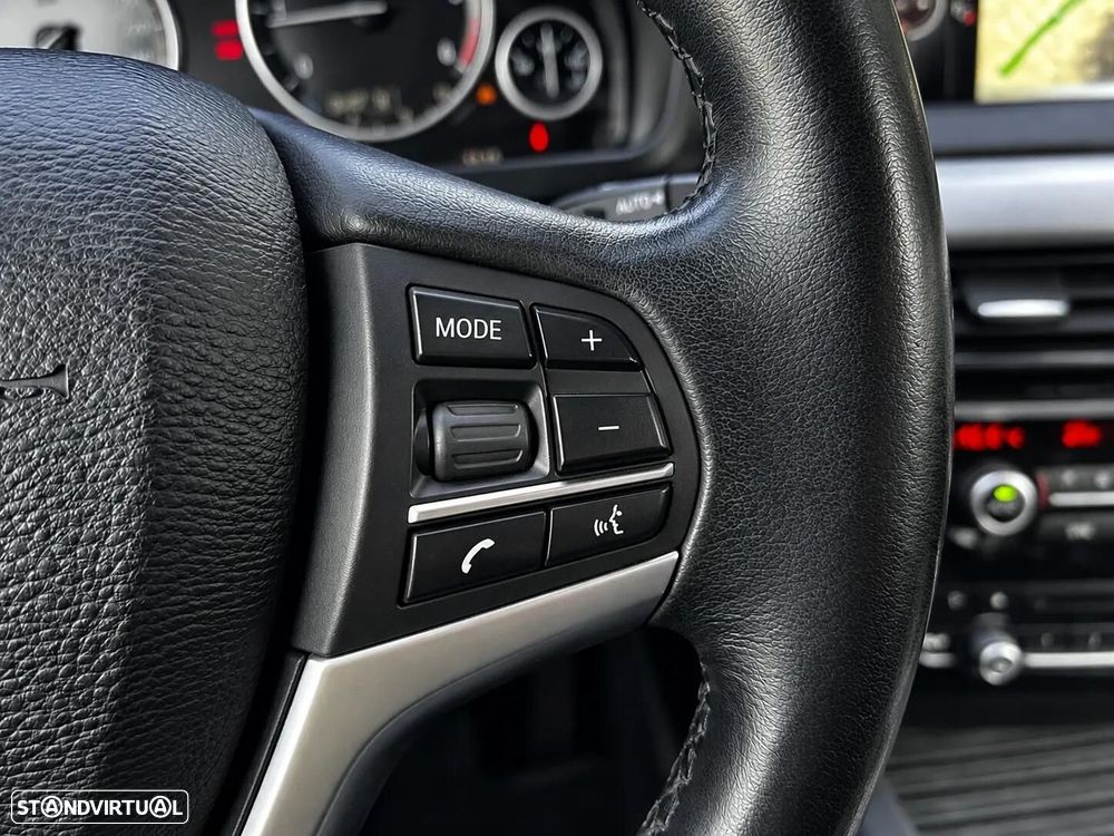 BMW X5 25 d sDrive Comfort 7L - 12