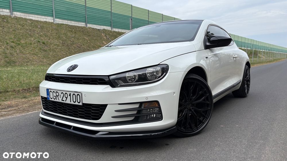 Volkswagen Scirocco 2.0 TDI Blue Motion Technologie Club - 2