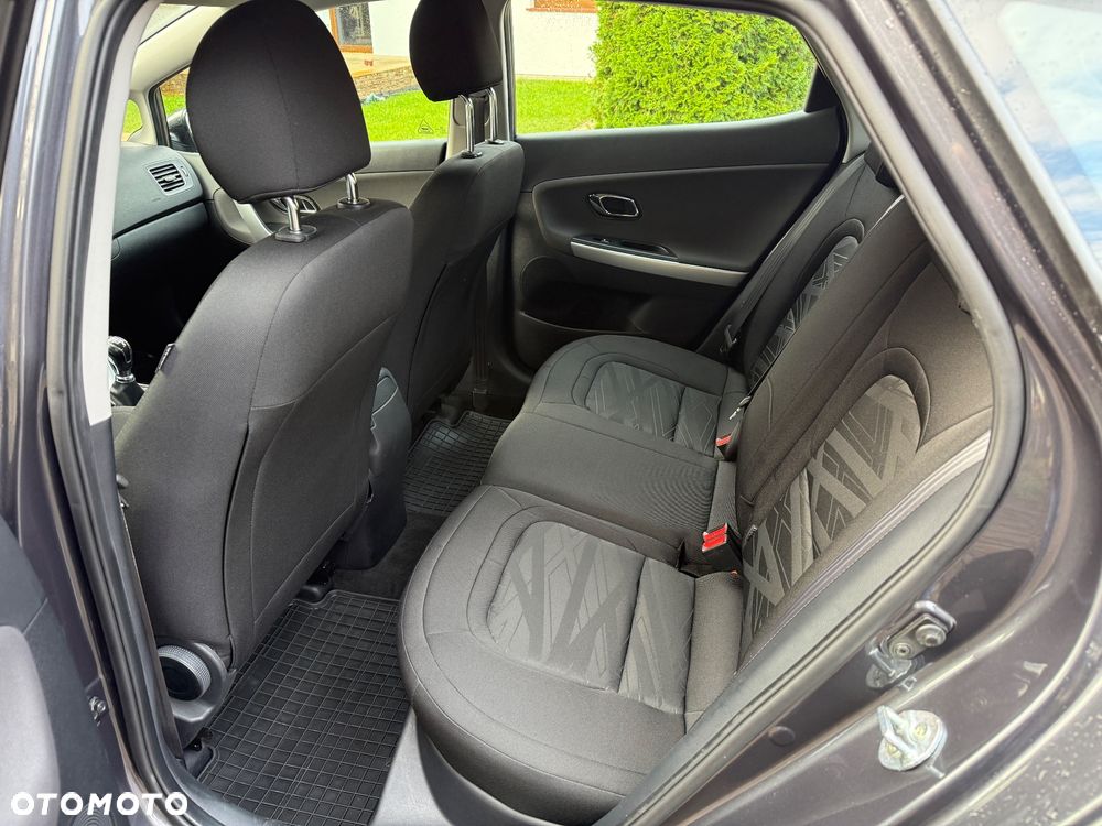 Kia Ceed 1.4 CVVT Spirit - 16