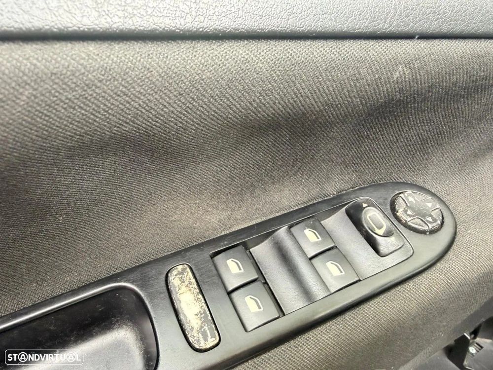 Peugeot 207 1.4 HDi Sport - 12