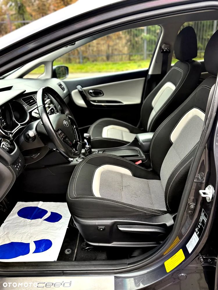 Kia Ceed 1.6 GDI Spirit - 10