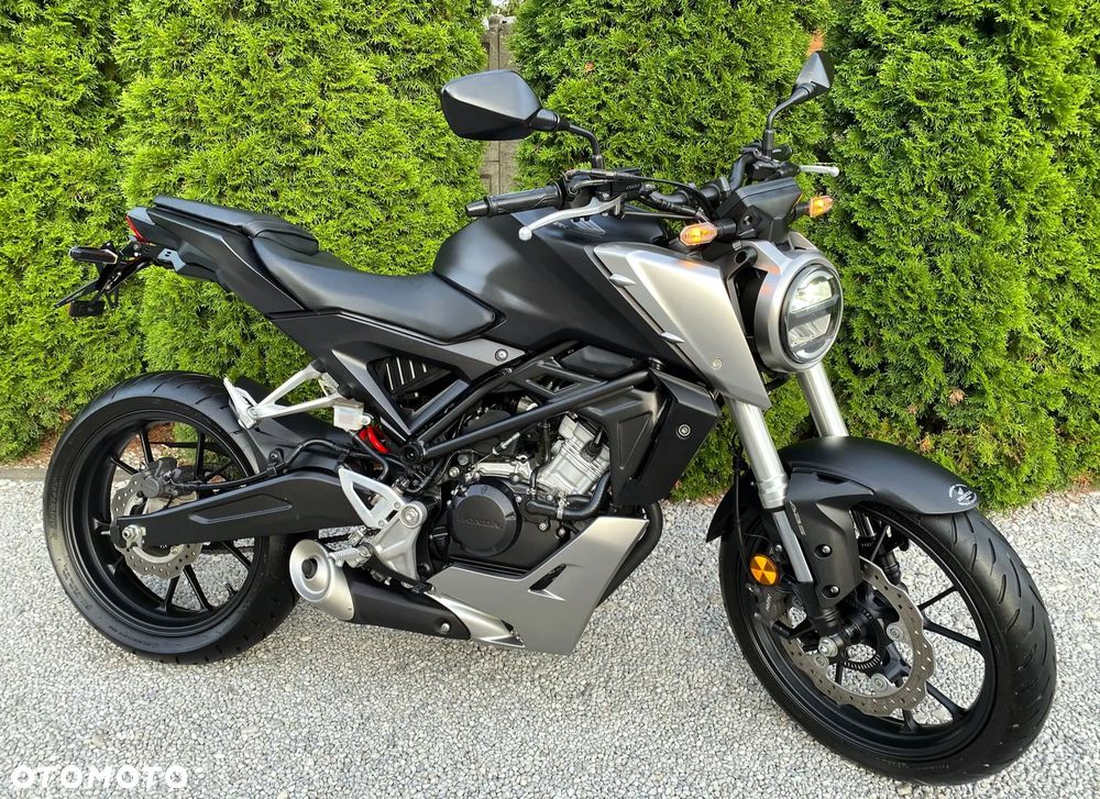 Honda CB - 1