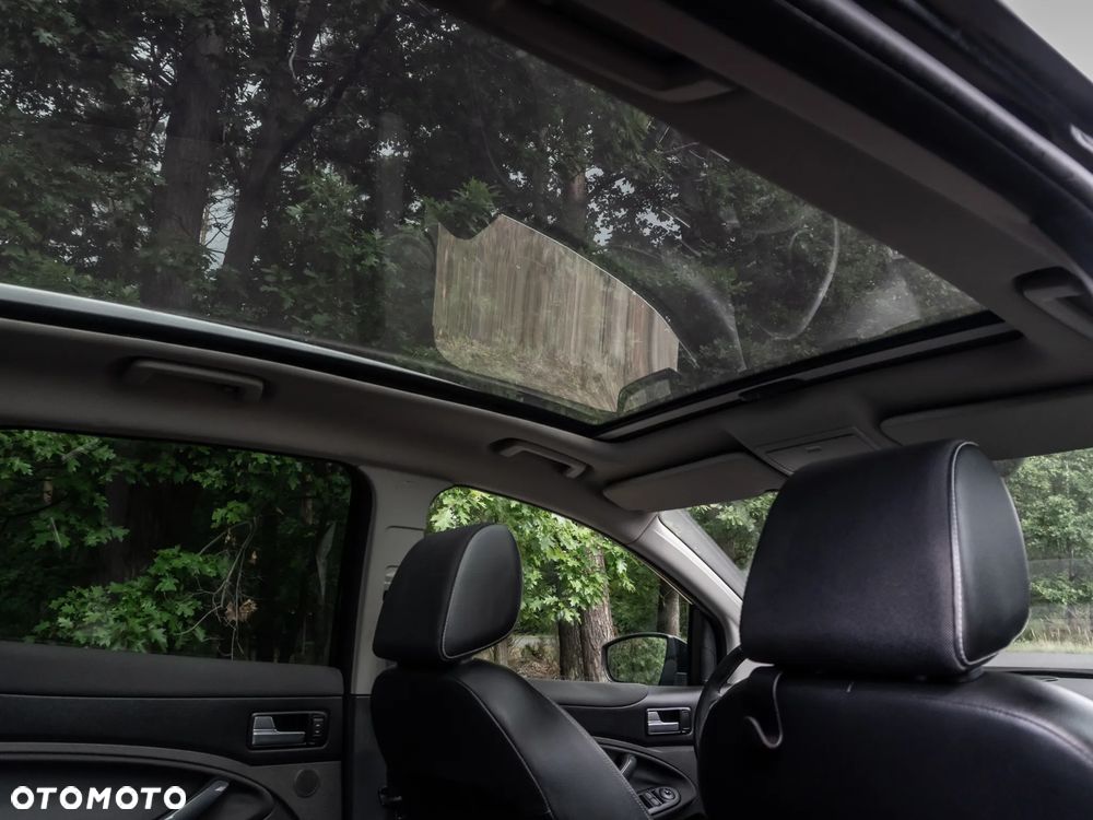 Ford Kuga 2.0 TDCi 4x4 Titanium - 17