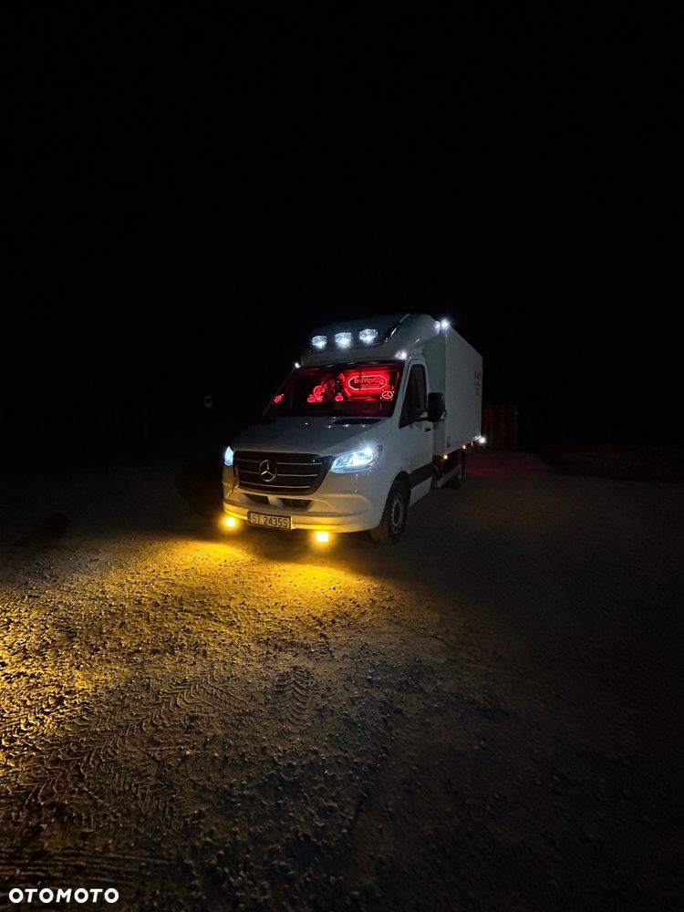 Mercedes-Benz Sprinter 319 - 14