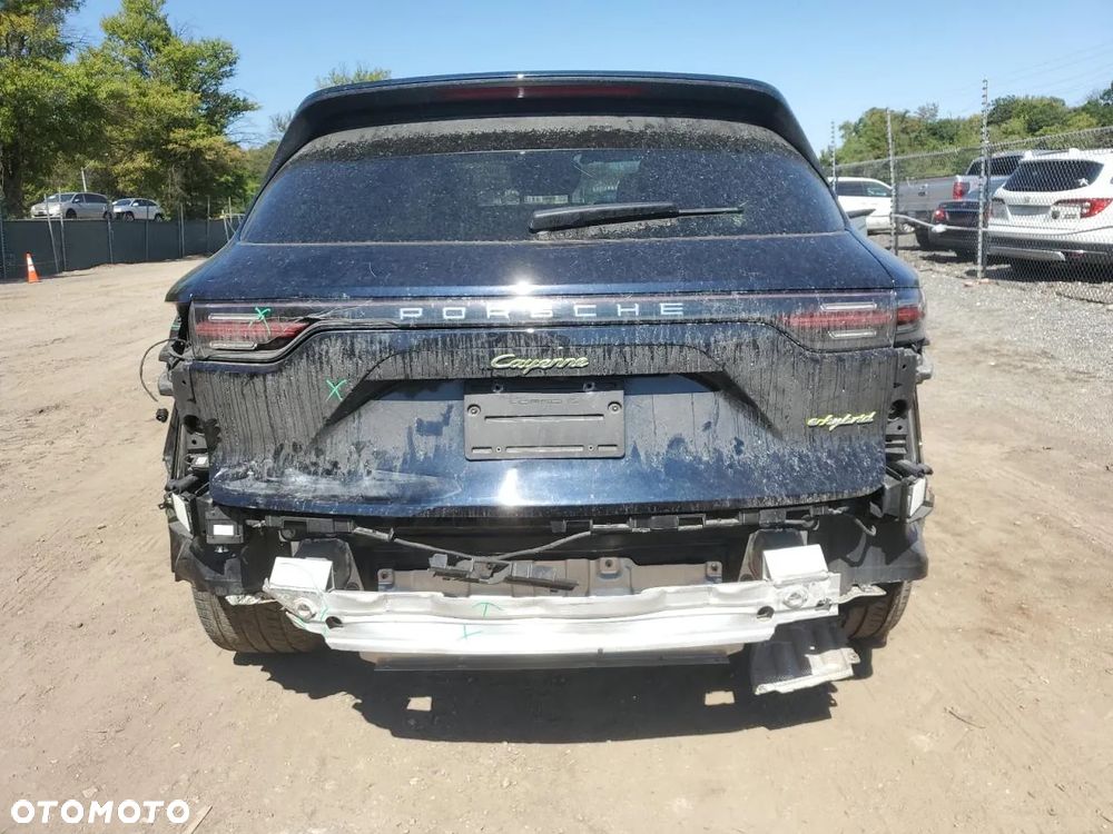 Porsche Cayenne - 6