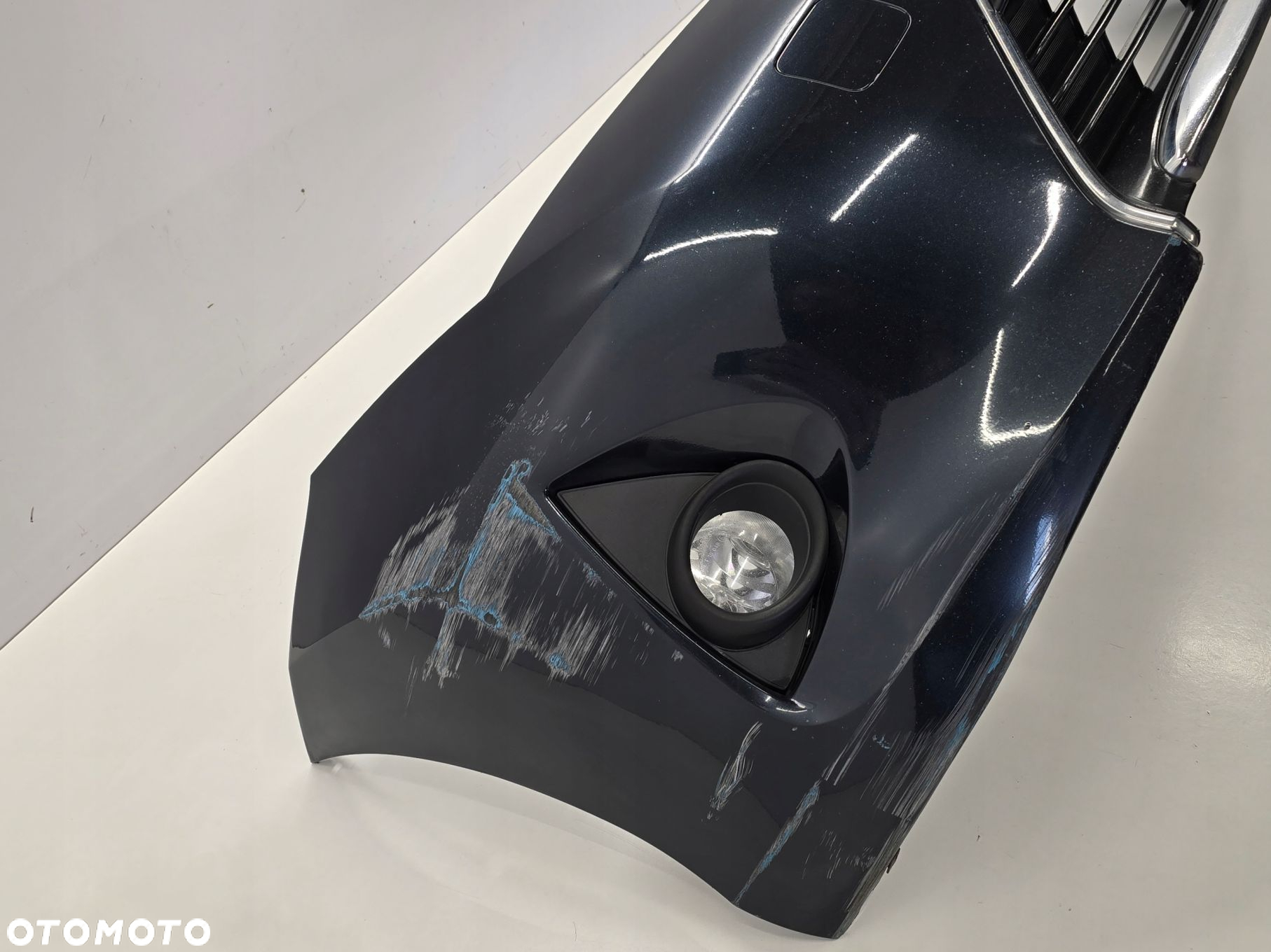 TOYOTA AURIS II E18 13R ZDERZAK PRZEDNI PRZÓD 1H2 - 4