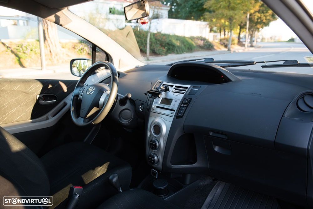 Toyota Yaris - 7