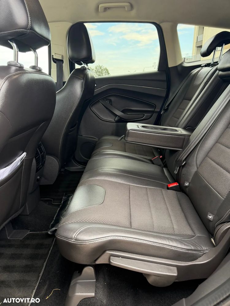 Ford Kuga 2.0 TDCi 4x4 Aut. Titanium - 8