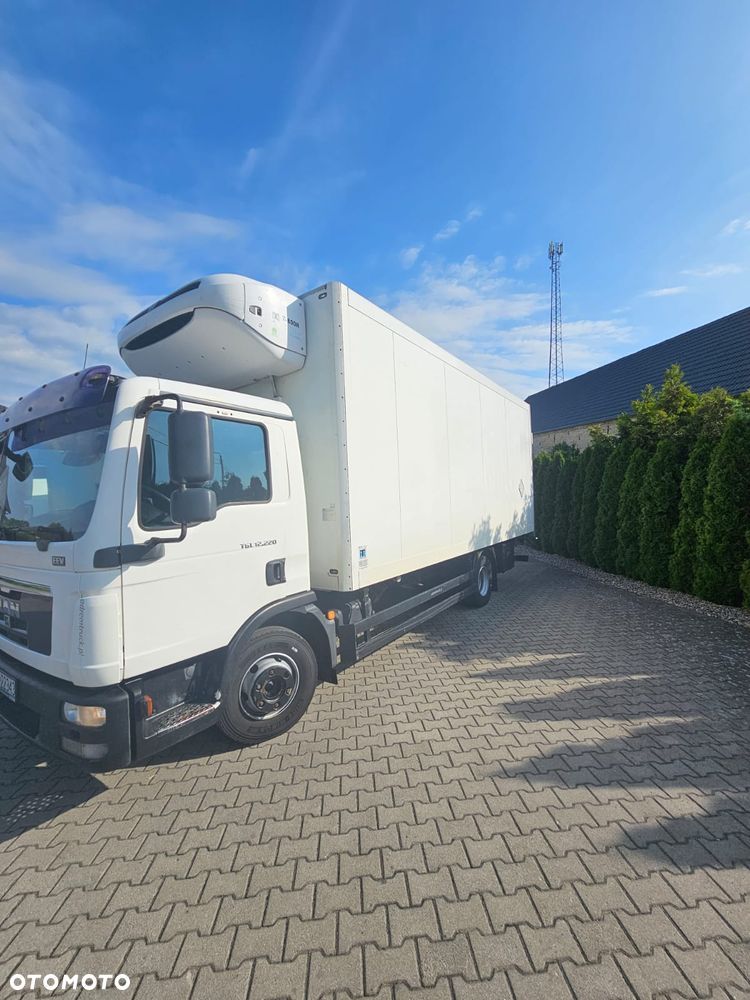 MAN TGL 12.220 Chłodnia - 4
