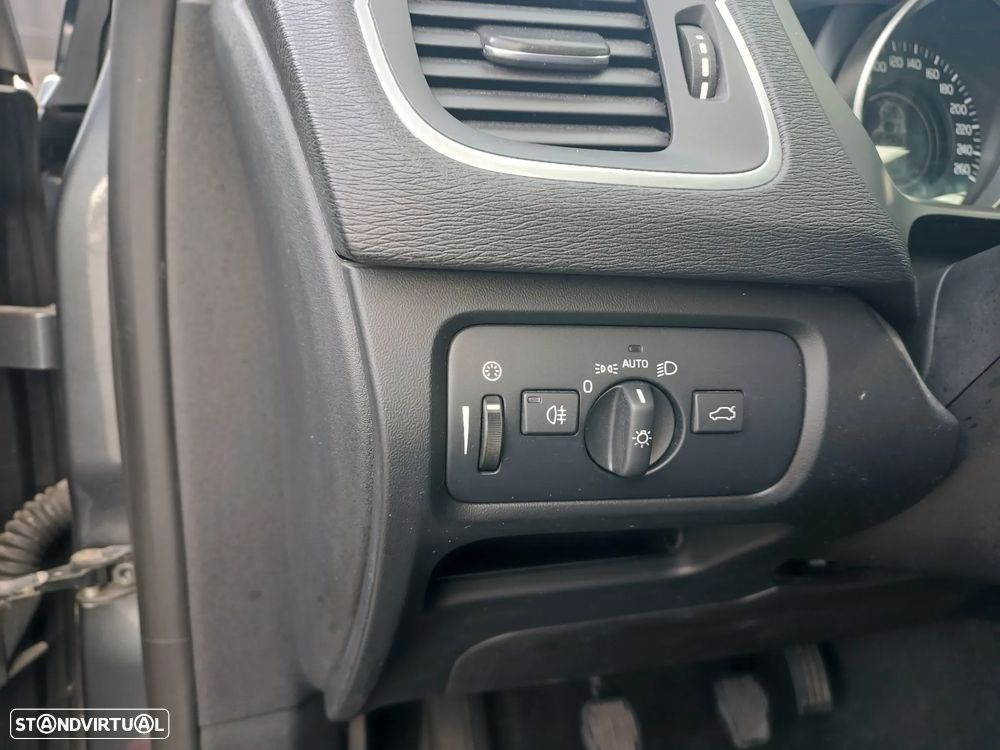 Volvo V40 1.6 D2 Eco Momentum - 15