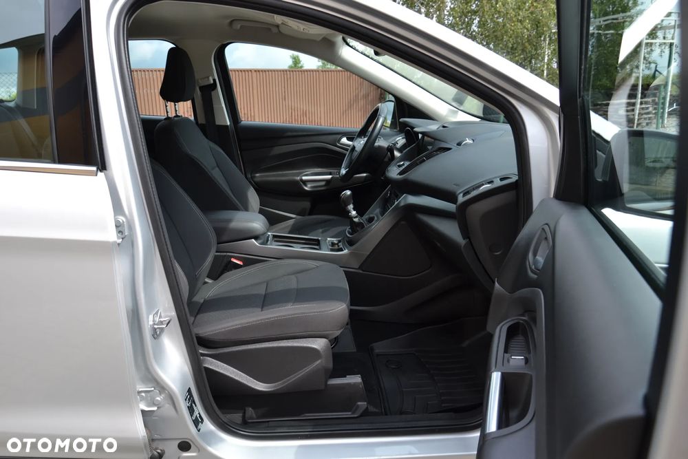 Ford Kuga 2.0 TDCi 4WD Titanium - 31