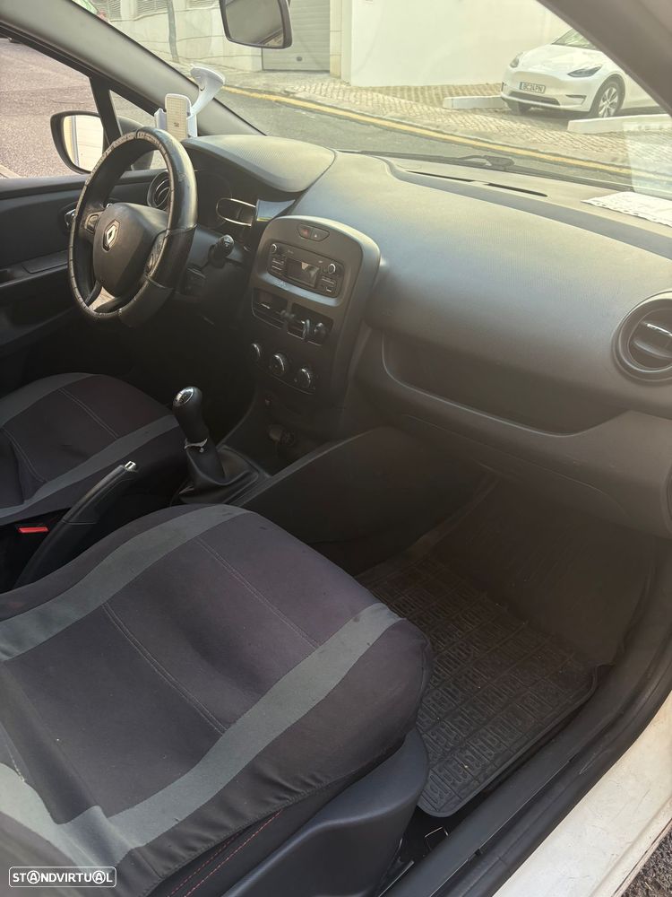 Renault Clio - 6