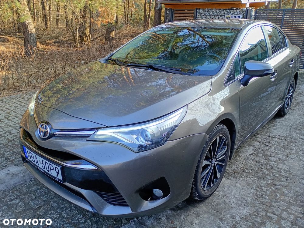 Toyota Avensis 2.0 D-4D Prestige - 1