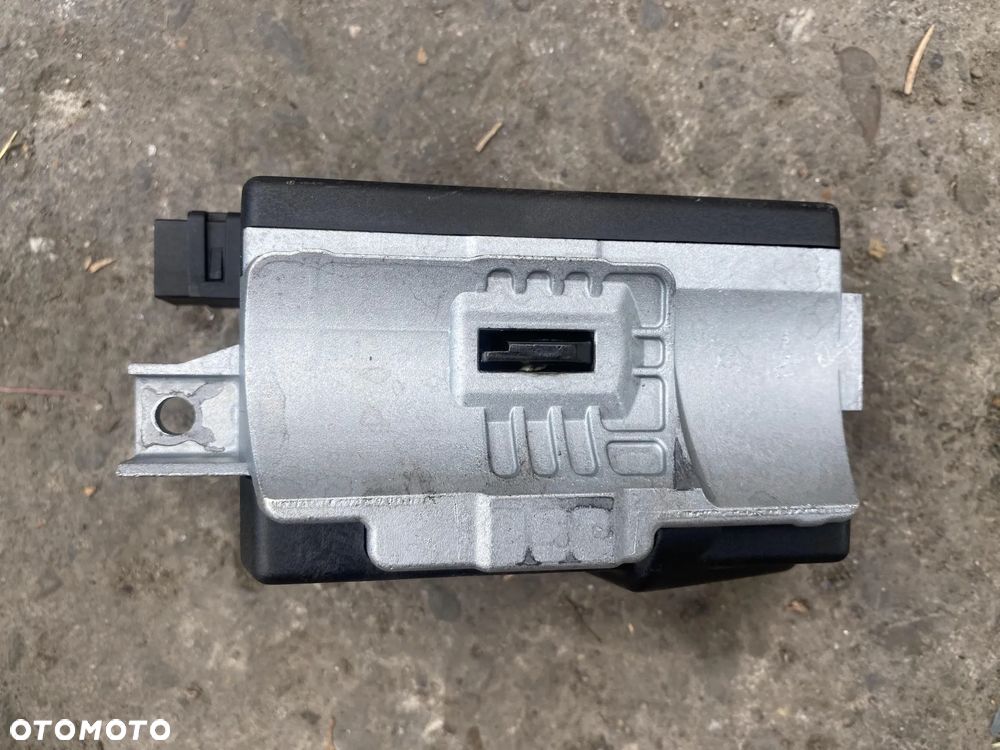 Blokada kierownicy AUDI A4 B8 8K0905852D - 4