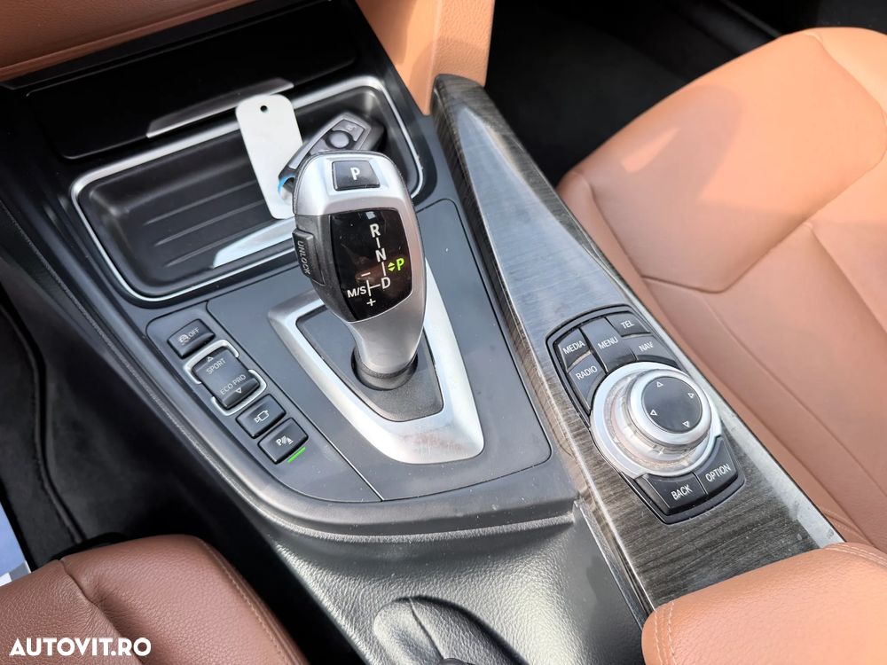 BMW Seria 3 320d xDrive Aut. Luxury Line - 16