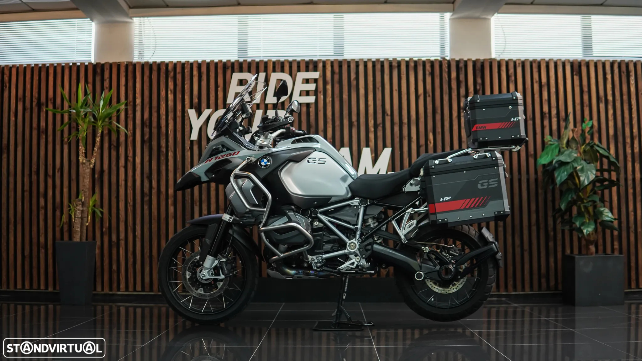 BMW R 1250 GS Adventure C/ AKRAPOVIC COMPLETO - 6