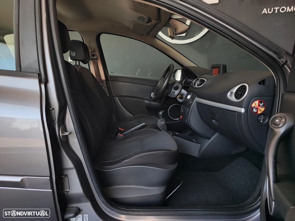 Renault Clio 1.2 16V Dynamique S - 28