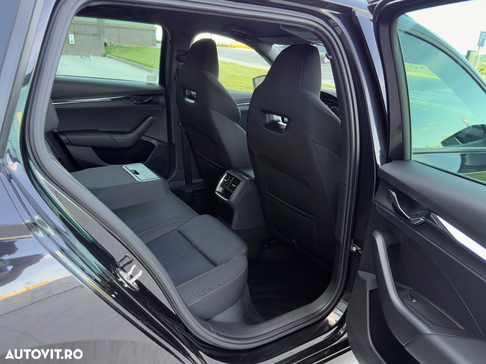 Skoda Octavia 2.0 TDI DSG Sportline - 37