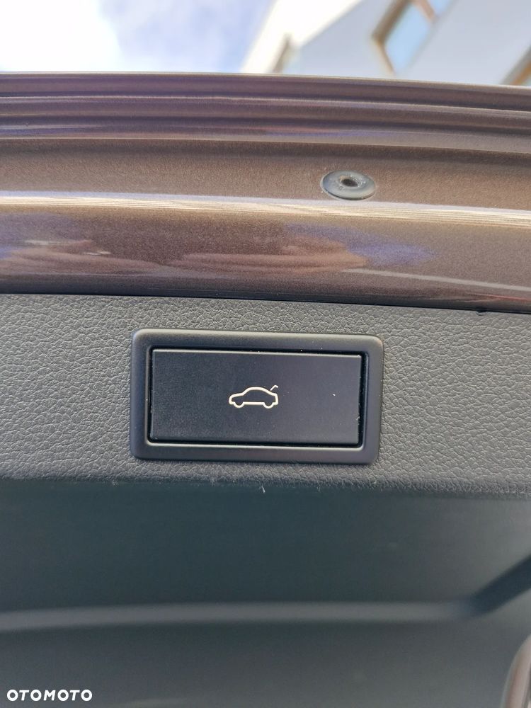 Skoda Octavia 2.0 TDI SCR Clever DSG - 36