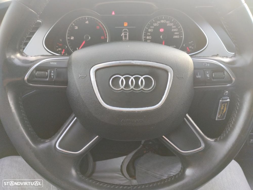Audi A4 2.0 TDI Business Line Sport - 18