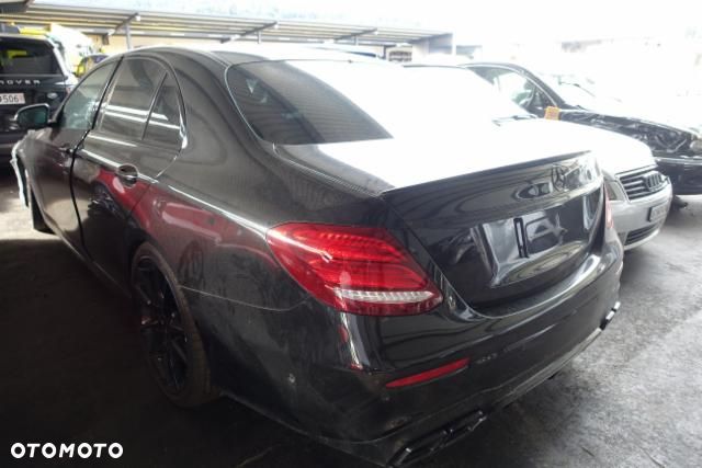Mercedes-Benz Klasa E 43 AMG 4Matic 9G-TRONIC - 2