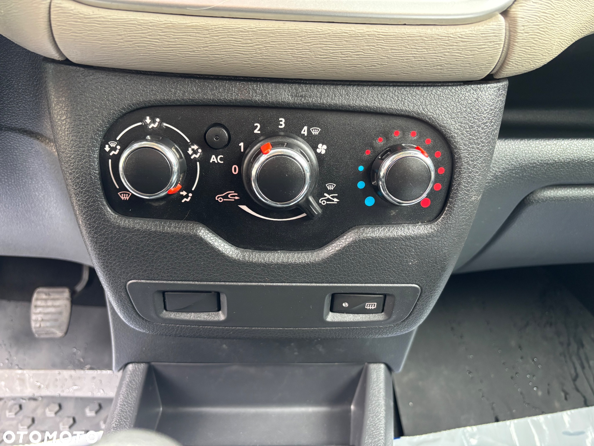 Dacia Dokker 1.6 MPI 85 Ambiance - 15