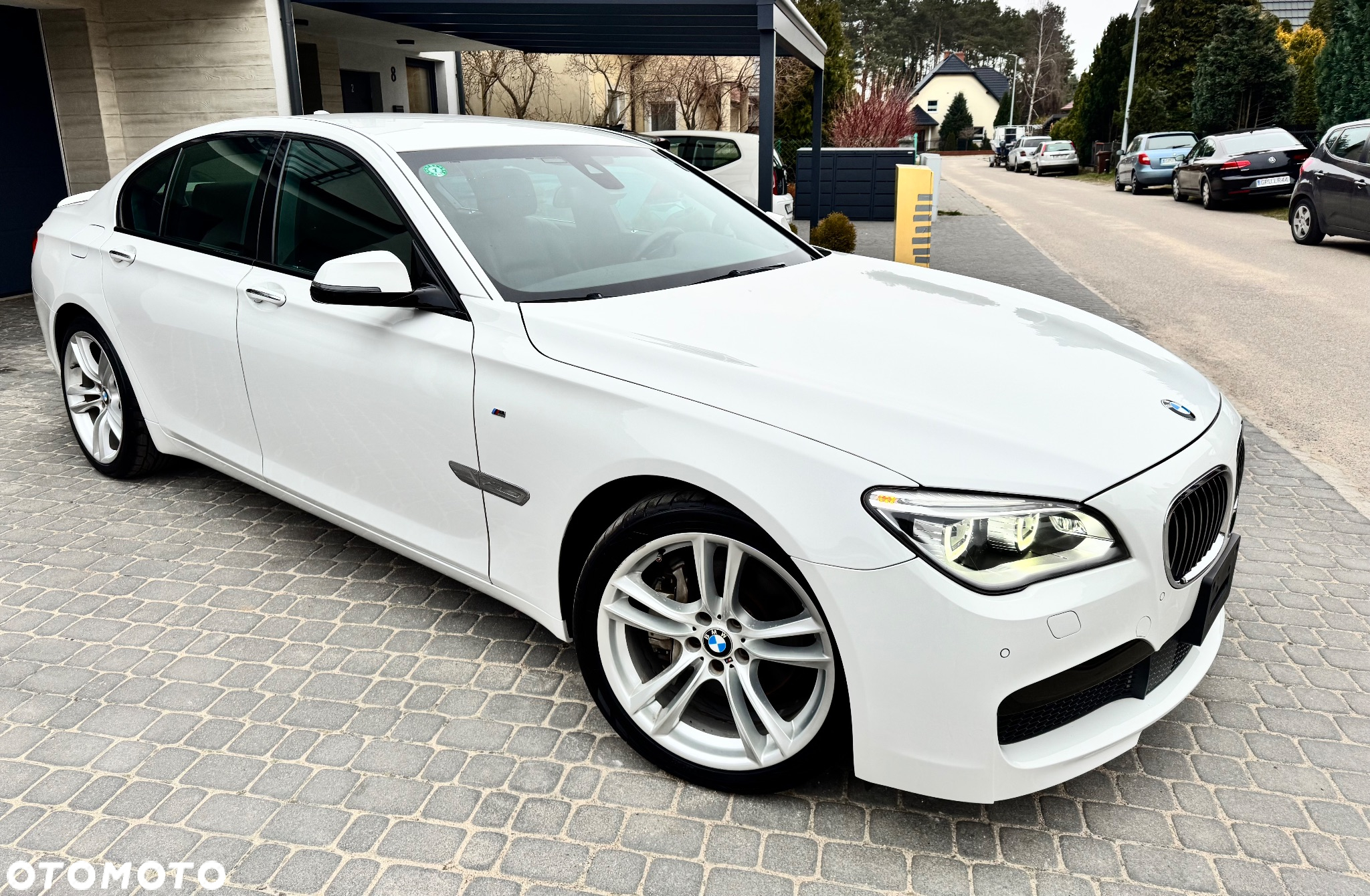 BMW Seria 7 740i - 4