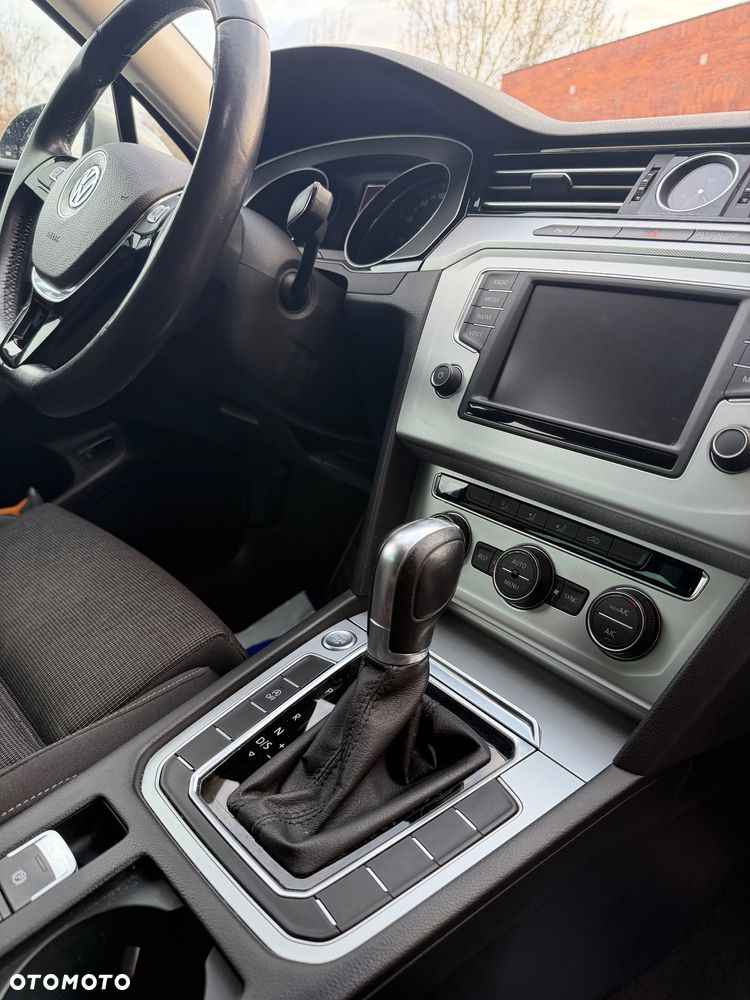 Volkswagen Passat - 39