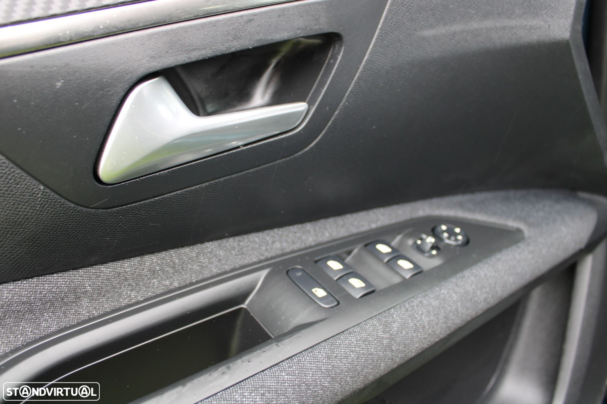 Peugeot 3008 PureTech 130 Stop & Start GPF EAT8 Active - 33