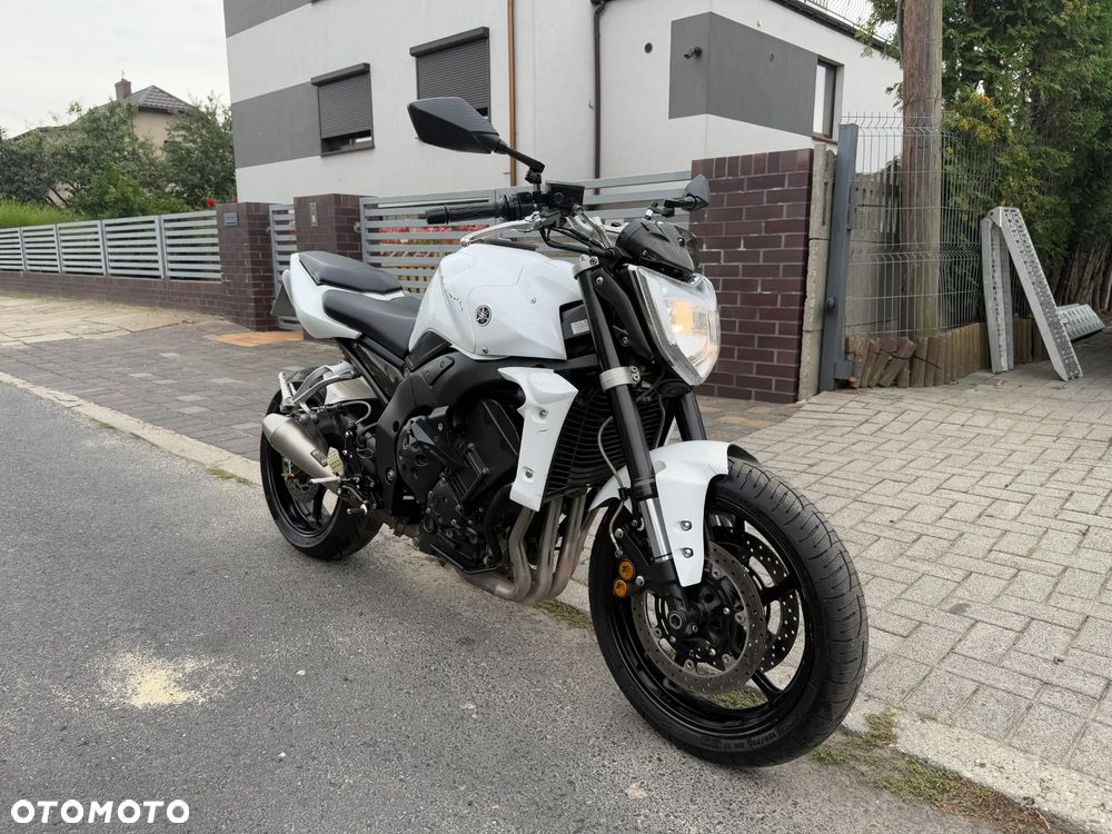 Yamaha FZ - 21