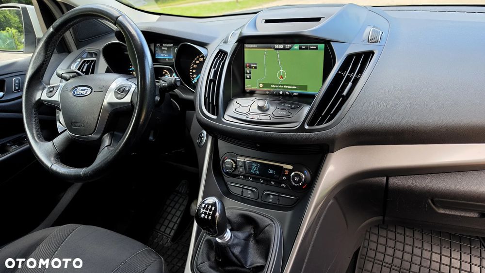 Ford Kuga 2.0 TDCi 4x4 SYNC - 38