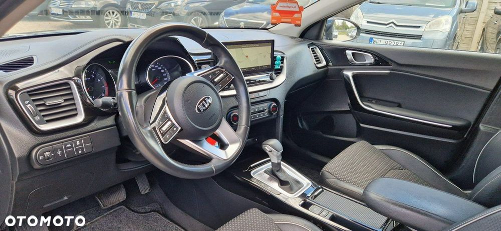 Kia XCeed - 21