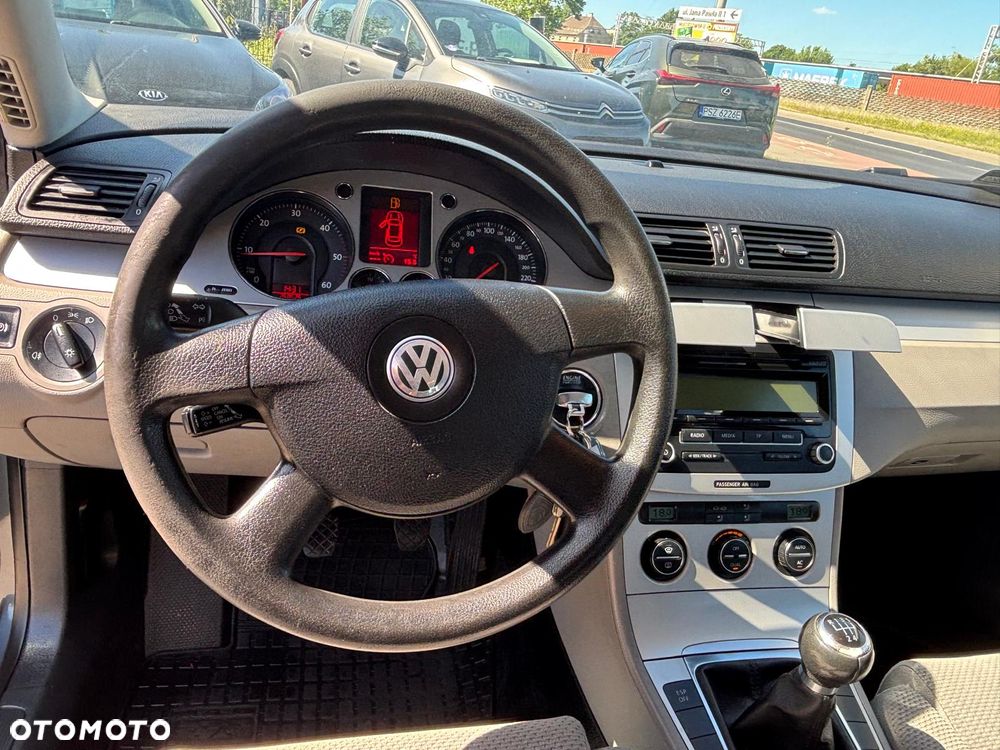 Volkswagen Passat 1.9 TDI Comfortline - 15