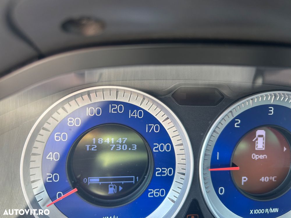 Volvo XC 60 D5 AWD A6 Basic - 3