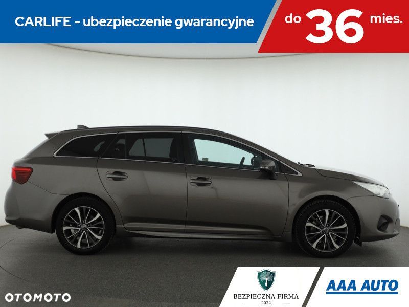 Toyota Avensis - 8