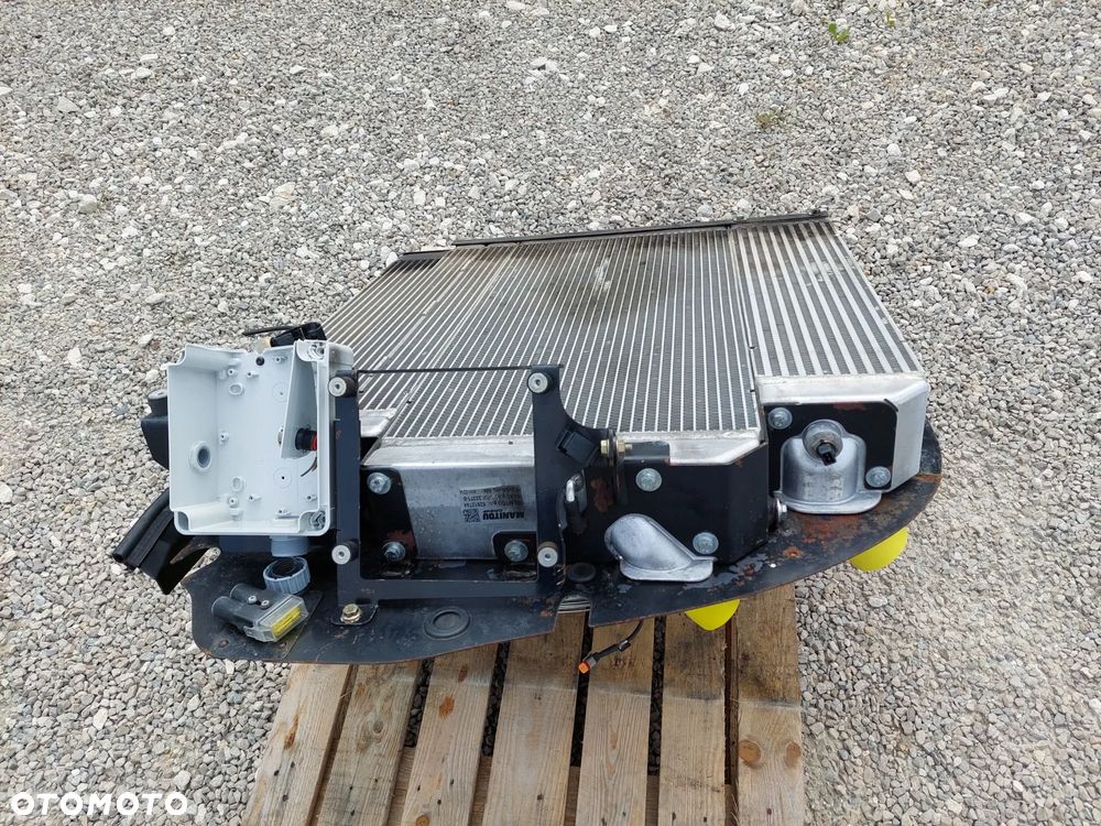 Chłodnica cieczy oleju wody zespół chłodnic intercooler Manitou MLT 634, 735, 741 - 24