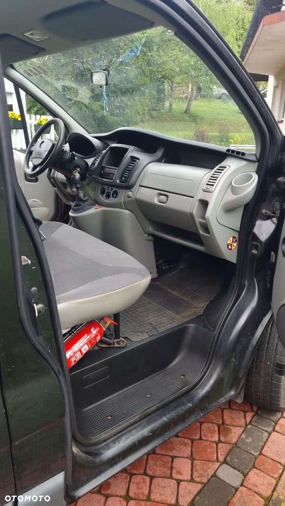 Opel Vivaro - 10