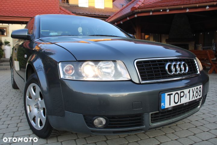 Audi A4 Limousine - 3
