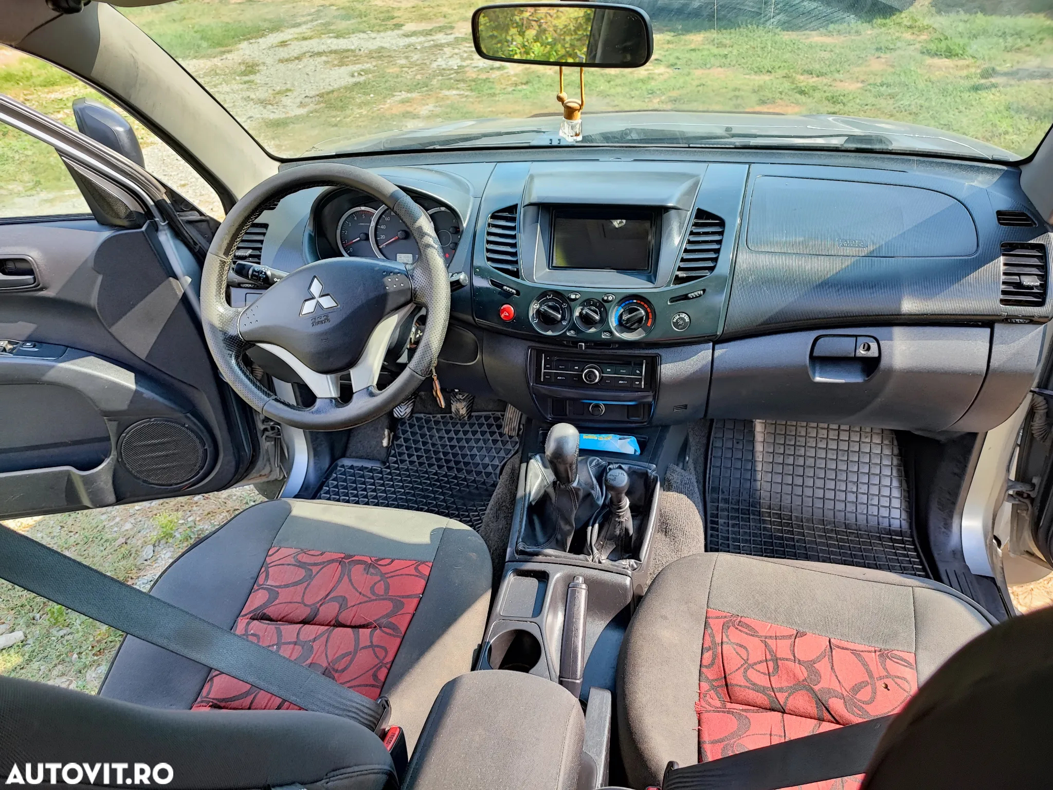 Mitsubishi L 200 - 16