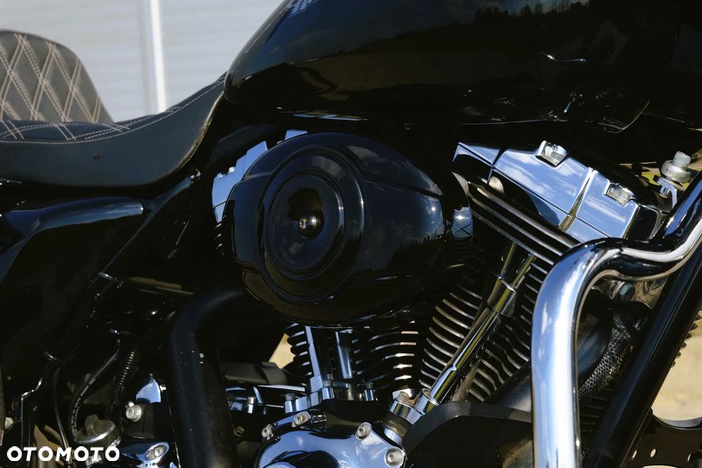 Harley-Davidson Touring Road King - 29