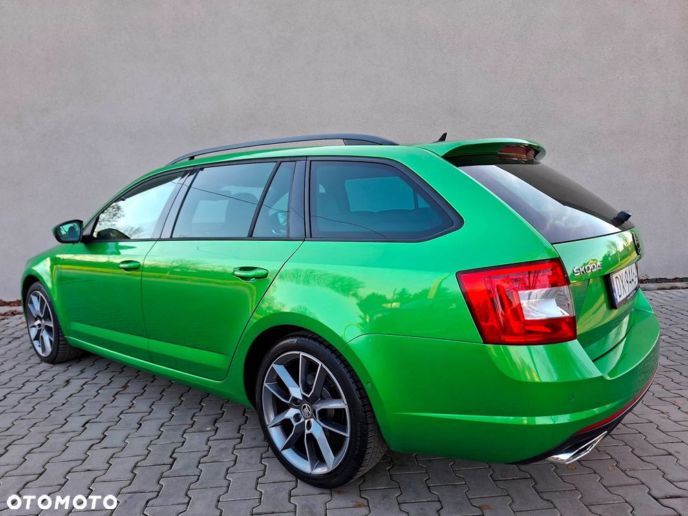 Skoda Octavia 2.0 TDI DSG RS - 4