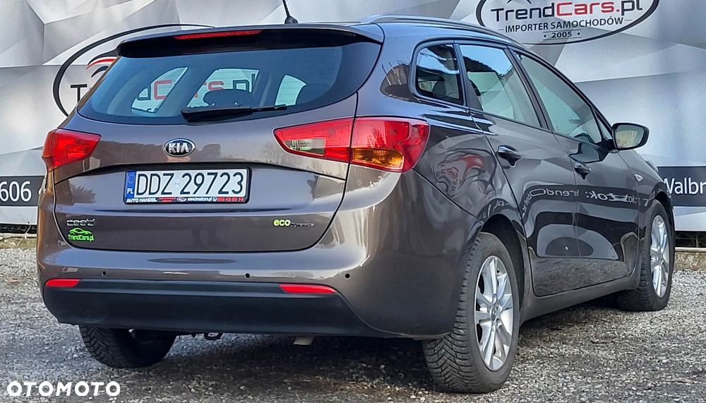 Kia Ceed 1.6 CRDi 128 Vision - 27