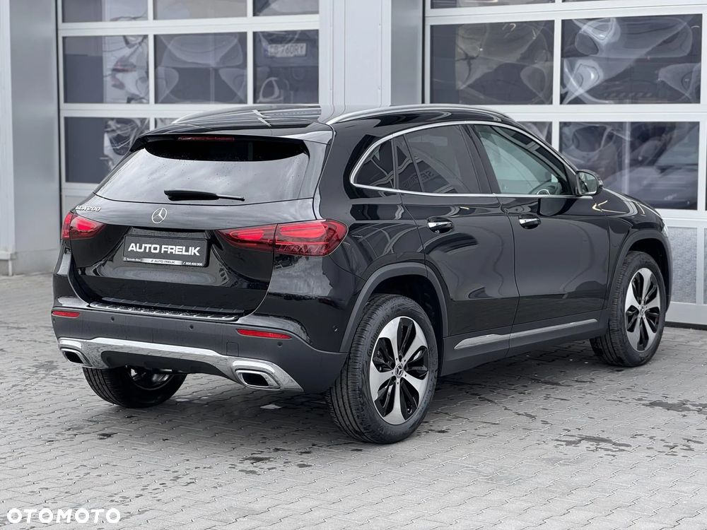 Mercedes-Benz GLA 200 Progressive - 9