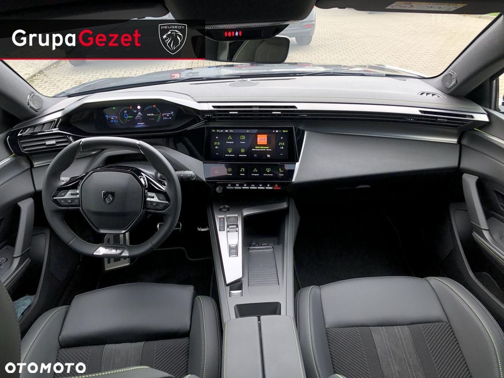 Peugeot 408 - 10