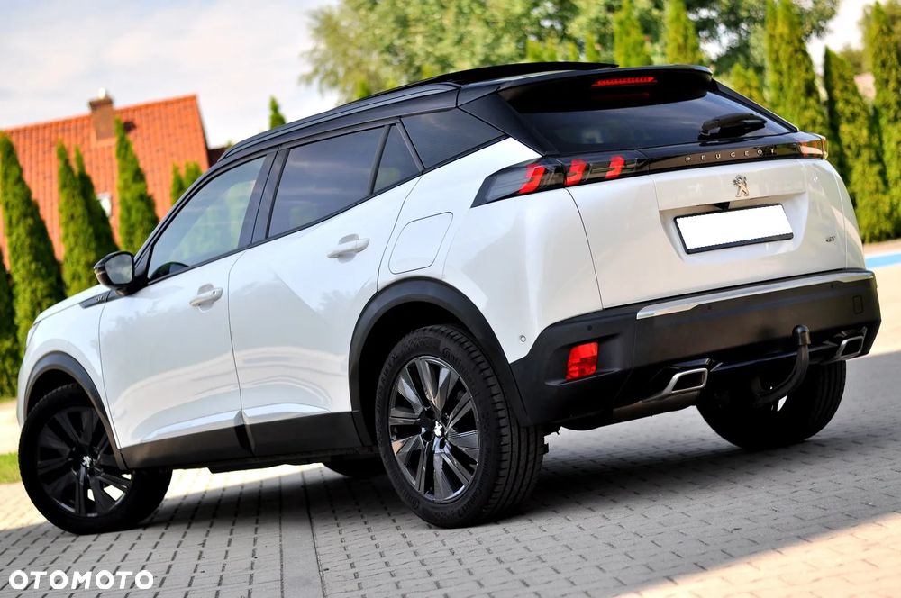 Peugeot 2008 PureTech 130 EAT8 GT - 8