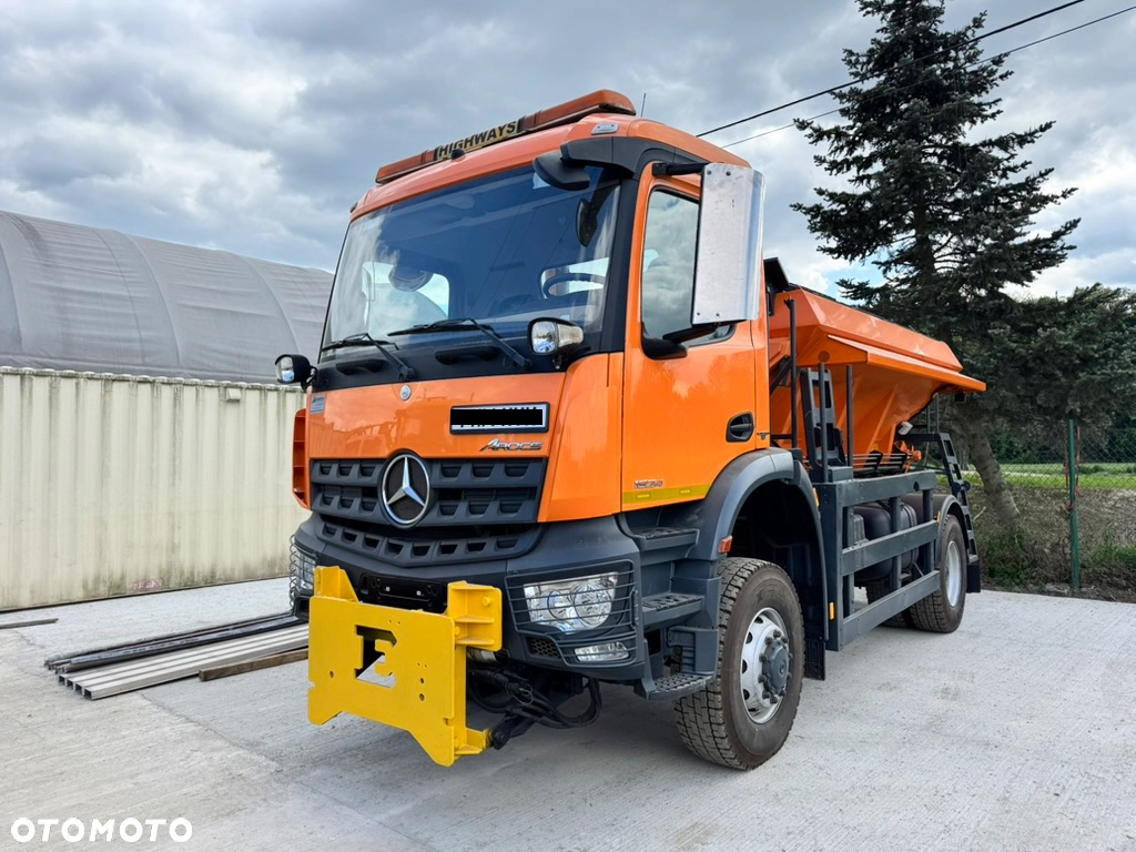 Mercedes-Benz AROCS 1824 - 7