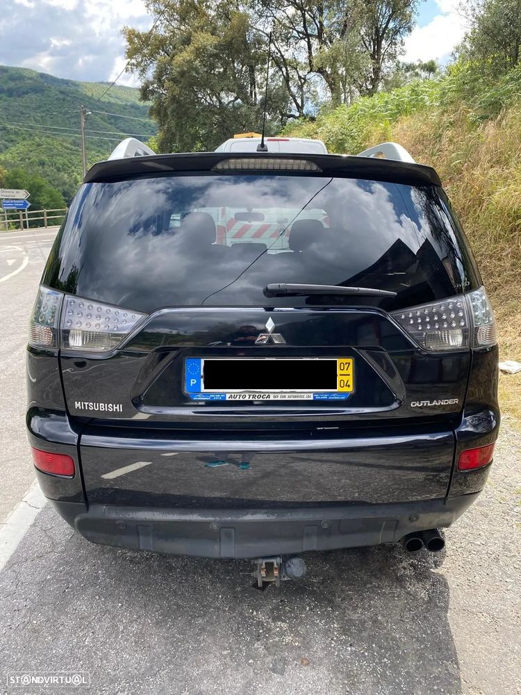 Mitsubishi Outlander 2.0 DI-D SW 4WD - 3